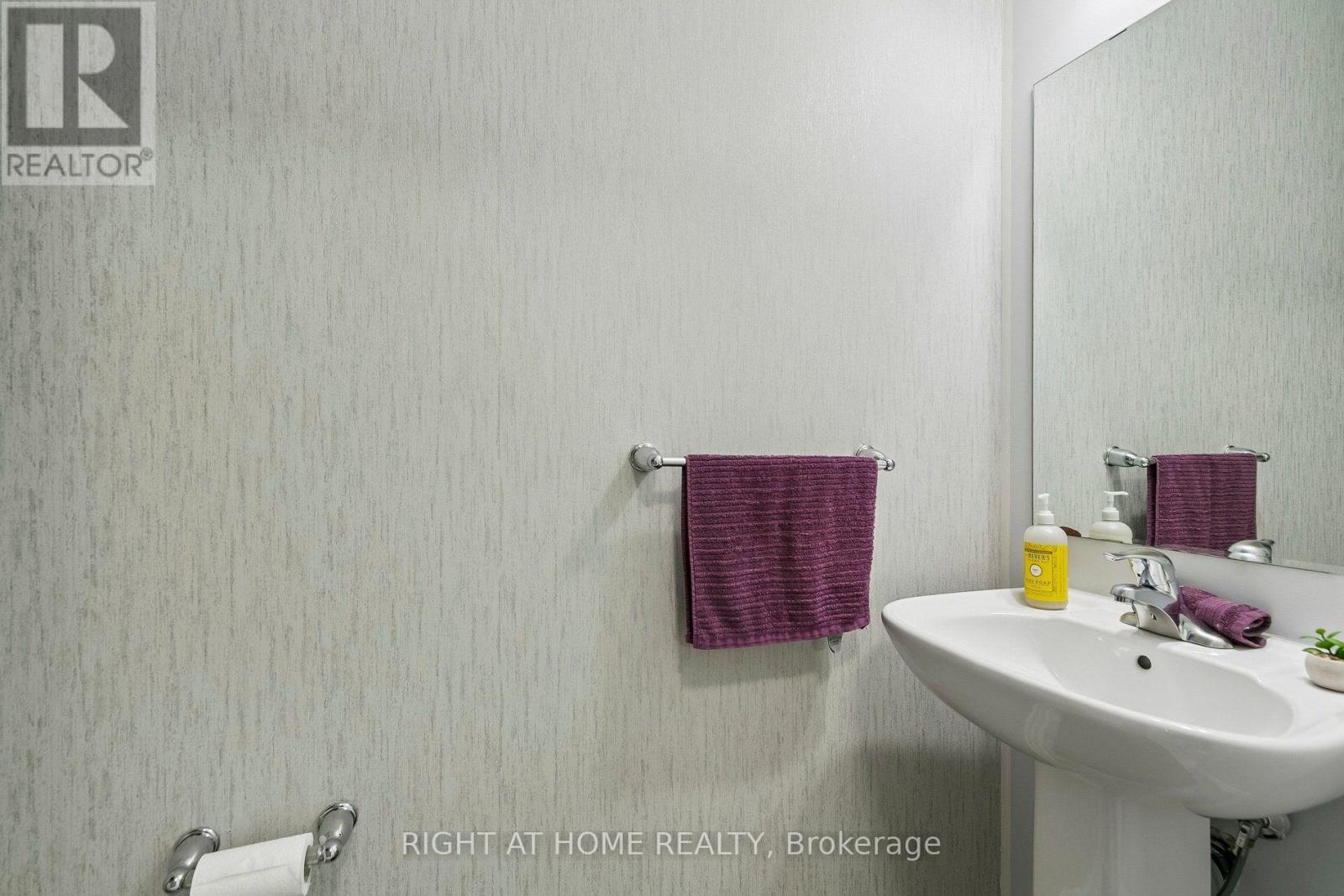 313 Gillett Point, Milton, Ontario  L9E 1C6 - Photo 22 - W14113114