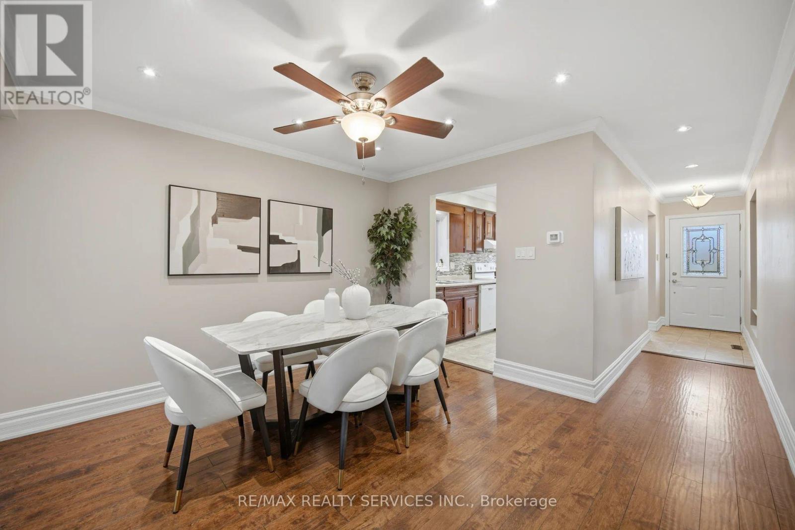 47 Lindridge Avenue, Brampton, Ontario  L6S 3W8 - Photo 9 - W14113156