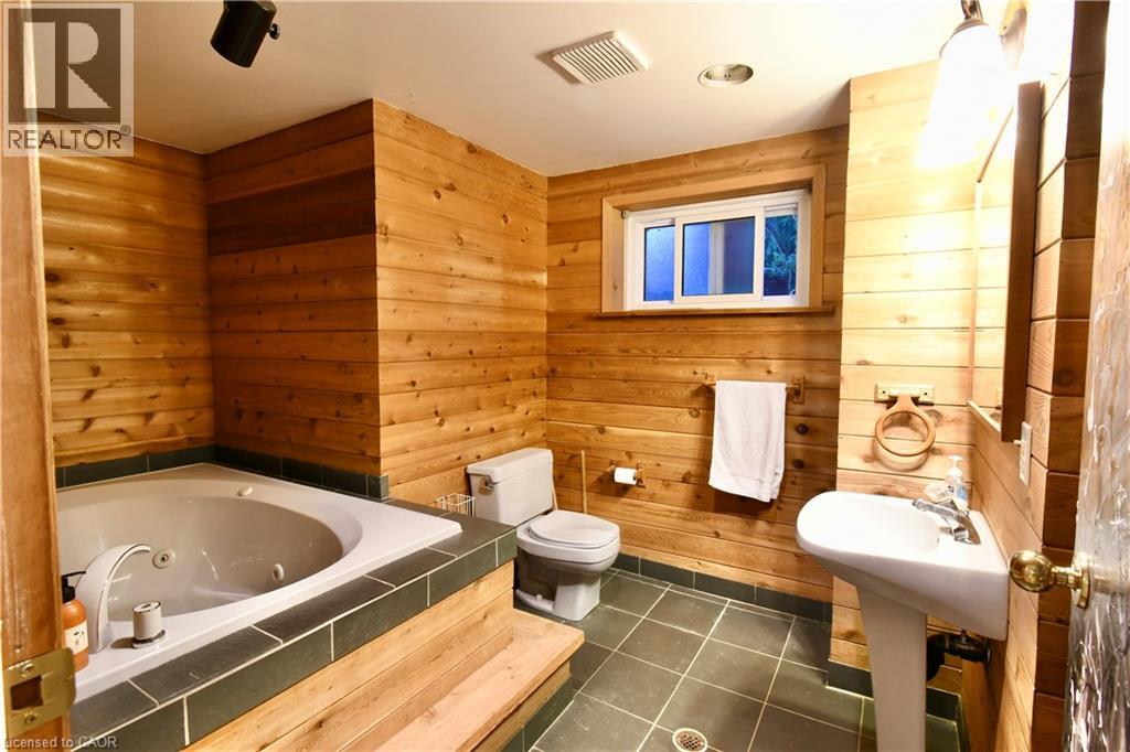 855 Governors Road, Dundas, Ontario L9H 5E3 - Photo 30 - 40873591