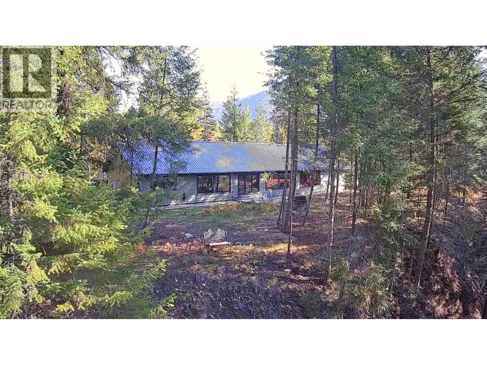 1025 Kelly Drive, Shoreacres, British Columbia  V1N 4P5 - Photo 3 - 10403903