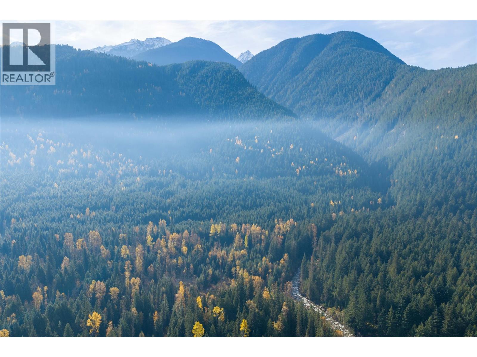 6960 Waverly Trail, Revelstoke, British Columbia V0E 2S0 - Photo 4 - 10403921