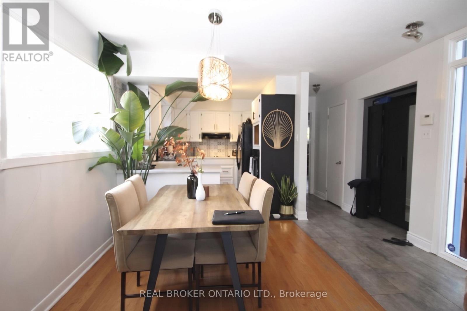 1 - 28 Leeming Drive, Ottawa, Ontario  K2H 5P7 - Photo 2 - X14113256