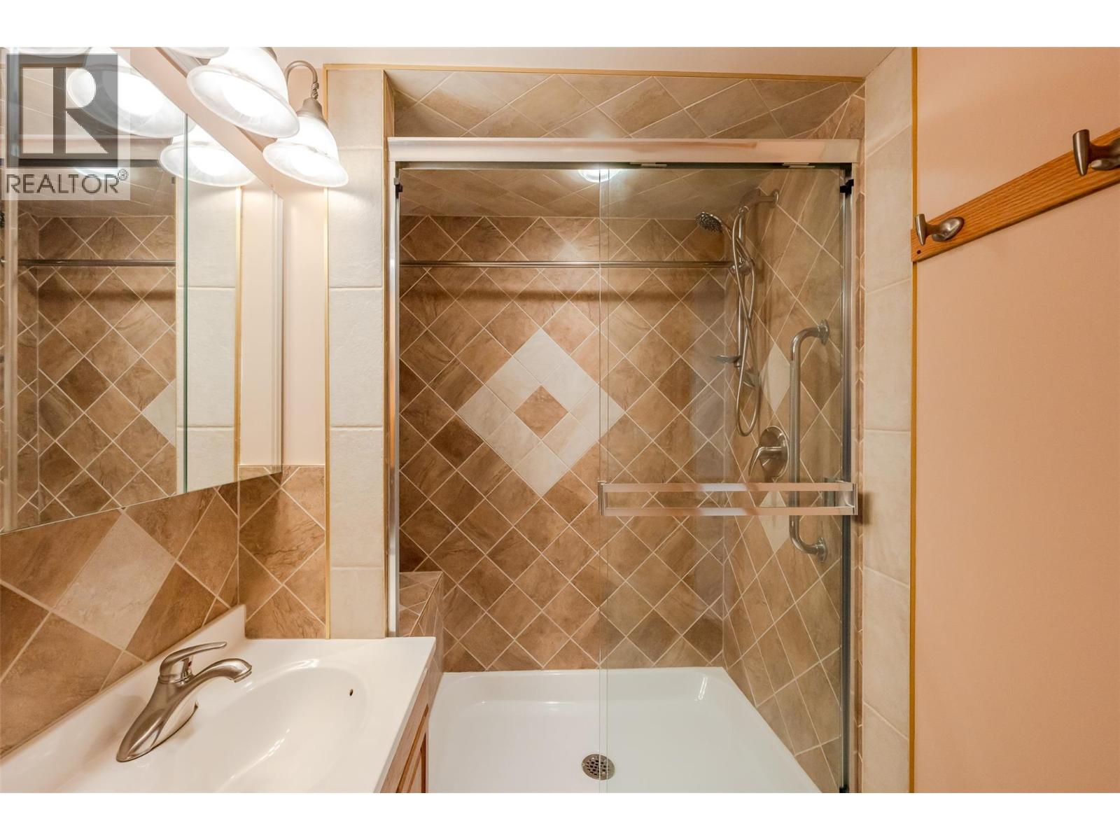 195 Warren Avenue W Unit# 204, Penticton, British Columbia  V2A 3N1 - Photo 30 - 10404427