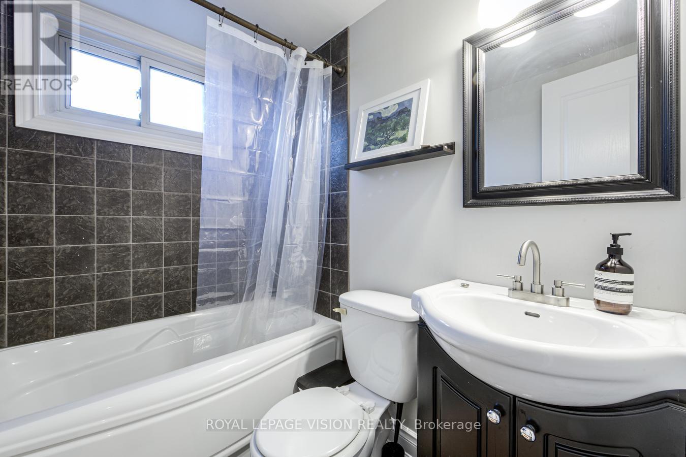 445 Shaw Street, Toronto, Ontario  M6J 2X4 - Photo 13 - C14113250