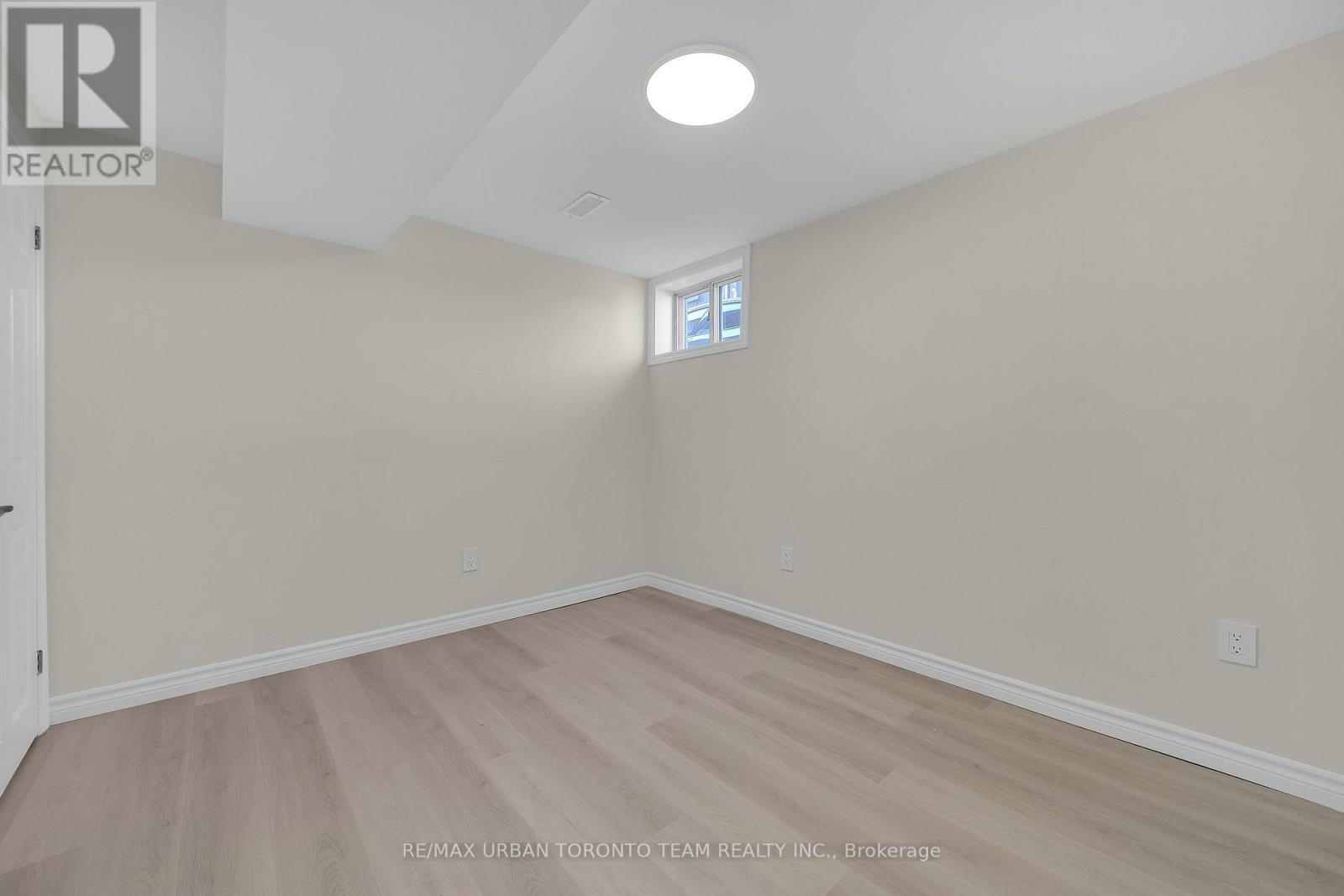 Lower - 3517 St Clair Avenue, Toronto (Clairlea-Birchmount), Ontario  M1K 1L4 - Photo 12 - E14113174