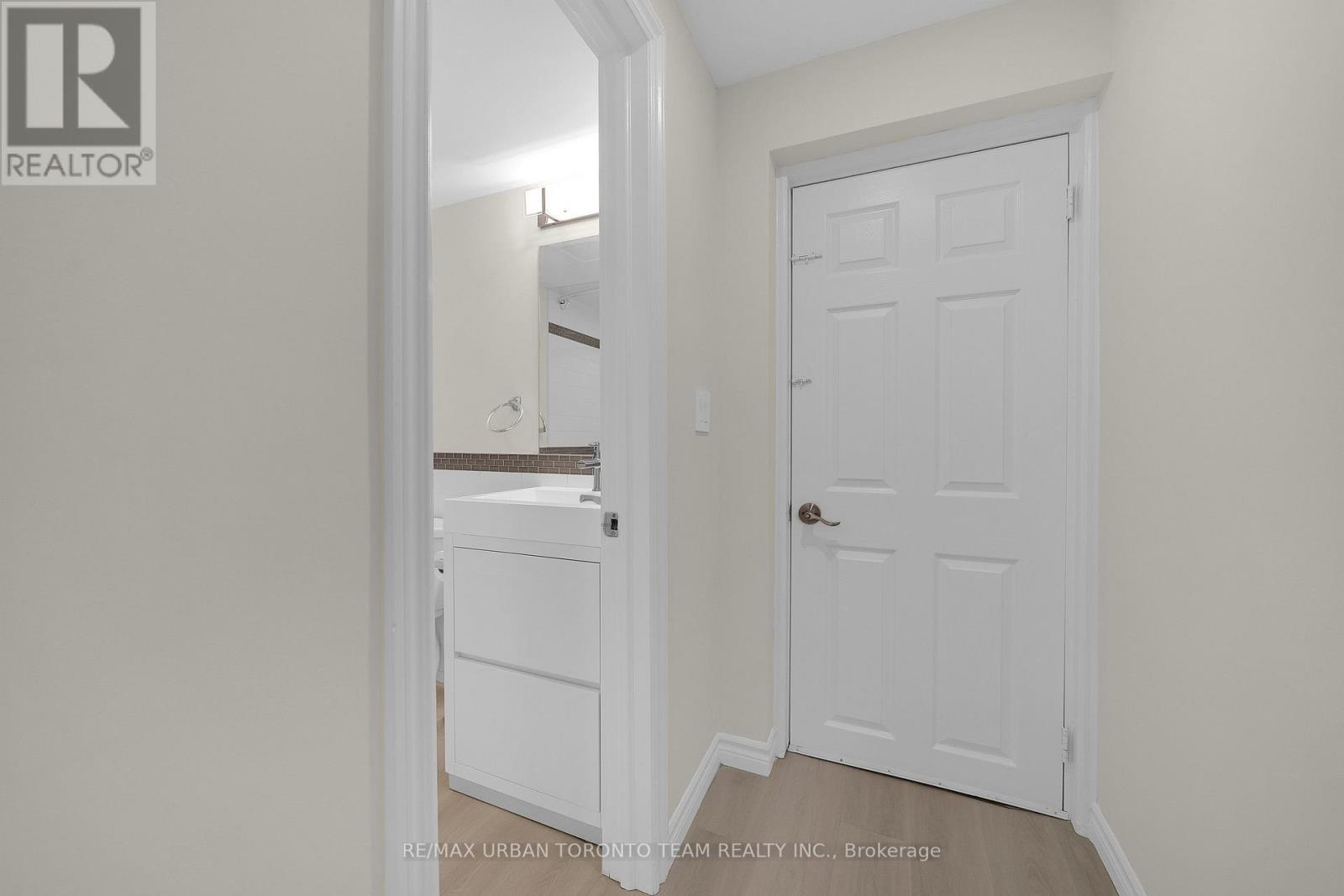 Lower - 3517 St Clair Avenue, Toronto (Clairlea-Birchmount), Ontario  M1K 1L4 - Photo 14 - E14113174