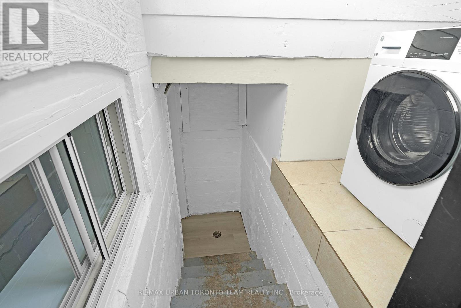 Lower - 3517 St Clair Avenue, Toronto (Clairlea-Birchmount), Ontario  M1K 1L4 - Photo 17 - E14113174