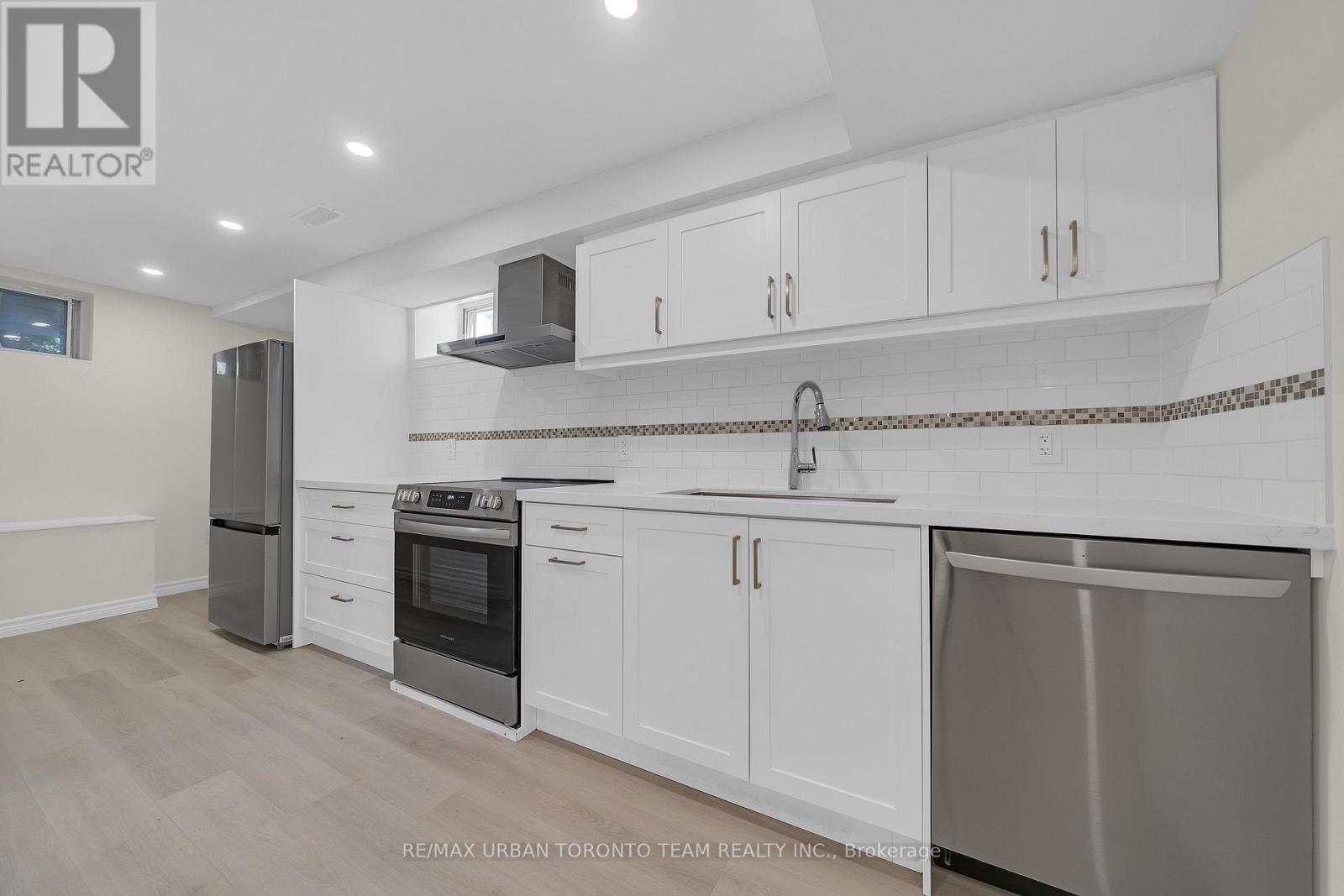 Lower - 3517 St Clair Avenue, Toronto (Clairlea-Birchmount), Ontario  M1K 1L4 - Photo 7 - E14113174