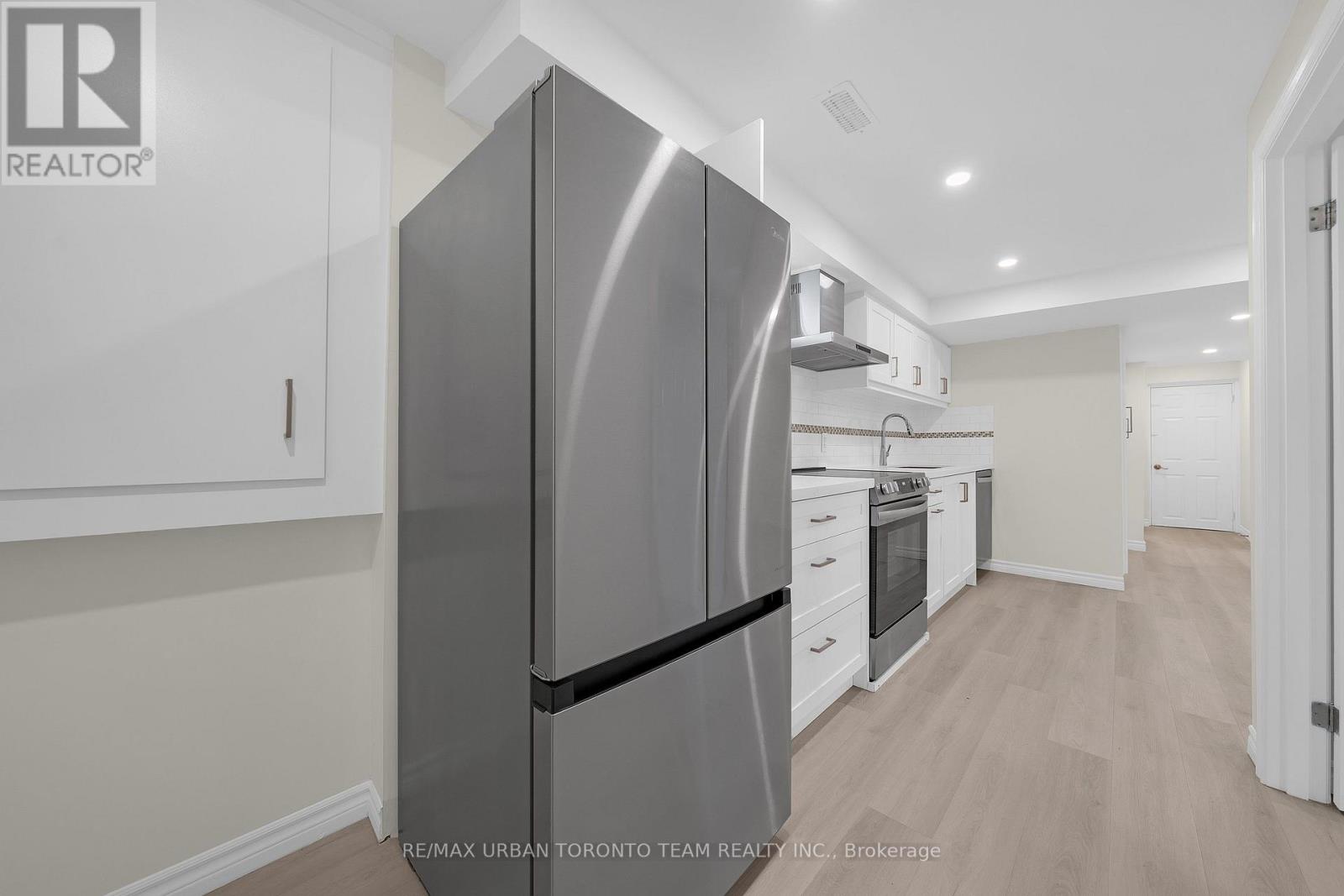 Lower - 3517 St Clair Avenue, Toronto (Clairlea-Birchmount), Ontario  M1K 1L4 - Photo 9 - E14113174