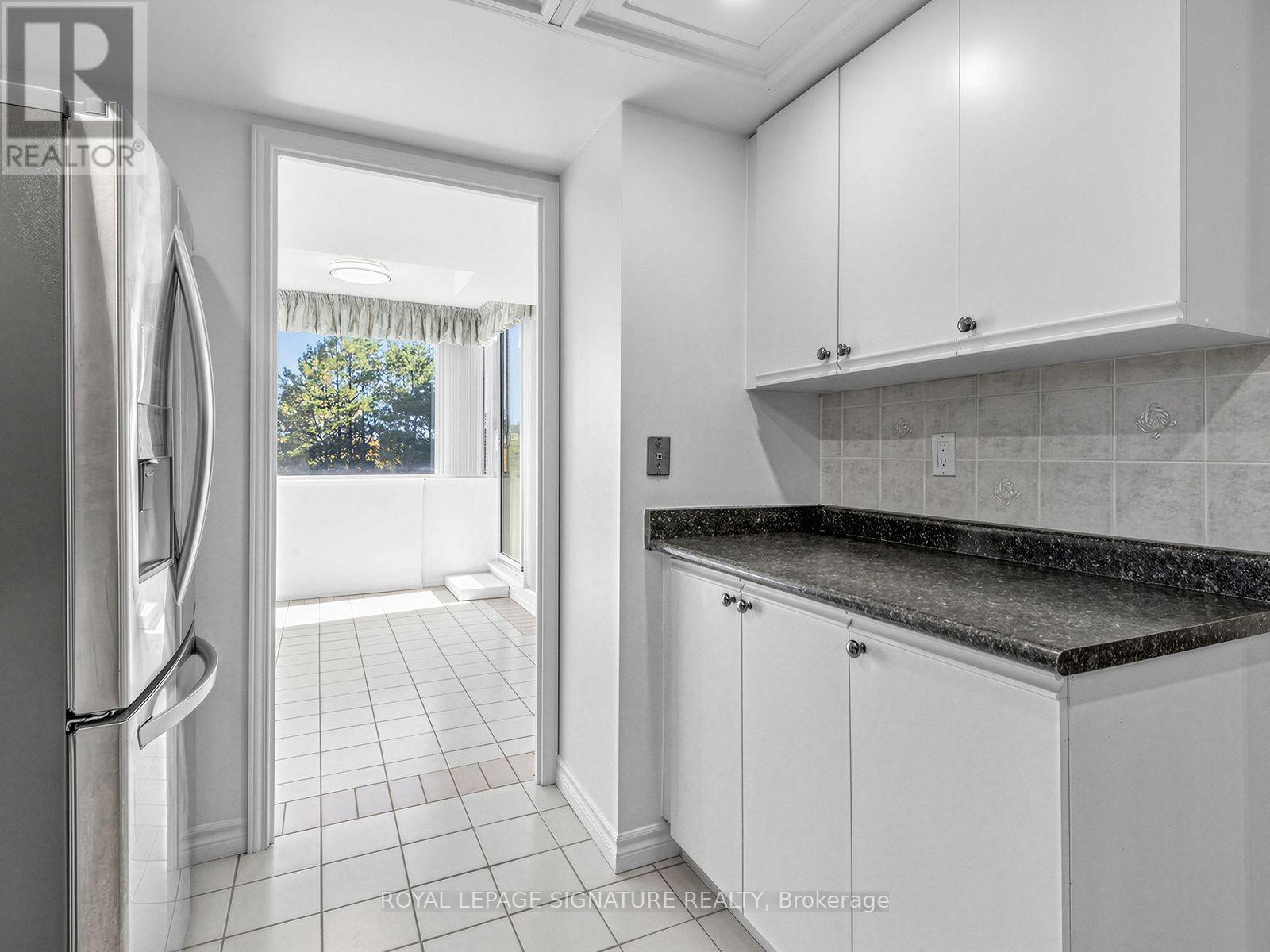 303 - 20 Harding Boulevard W, Richmond Hill, Ontario  L4C 9S4 - Photo 10 - N14113206