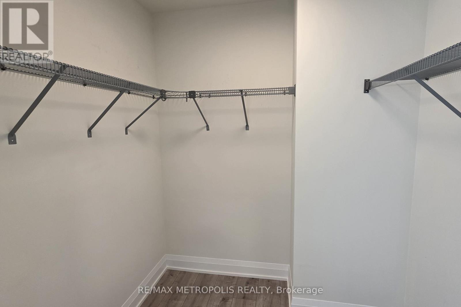 3505 - 8 Water Walk Drive, Markham (Unionville), Ontario  L3R 6L4 - Photo 17 - N14113234