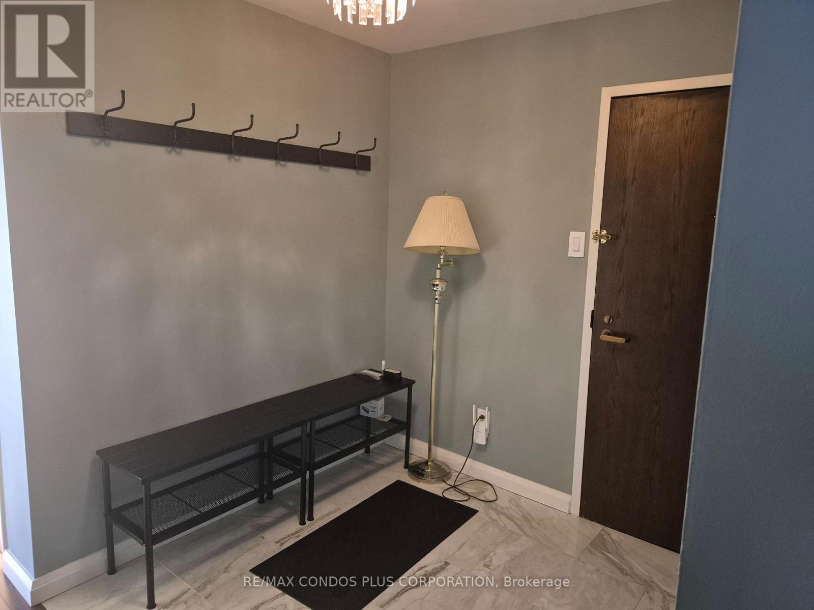2302 - 65 Harbour Square, Toronto, Ontario  M5J 2L4 - Photo 18 - C14108648