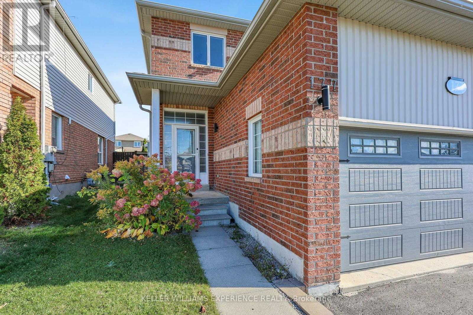 177 Professor Day Drive, Bradford West Gwillimbury, Ontario  L3Z 2Z1 - Photo 3 - N14105456