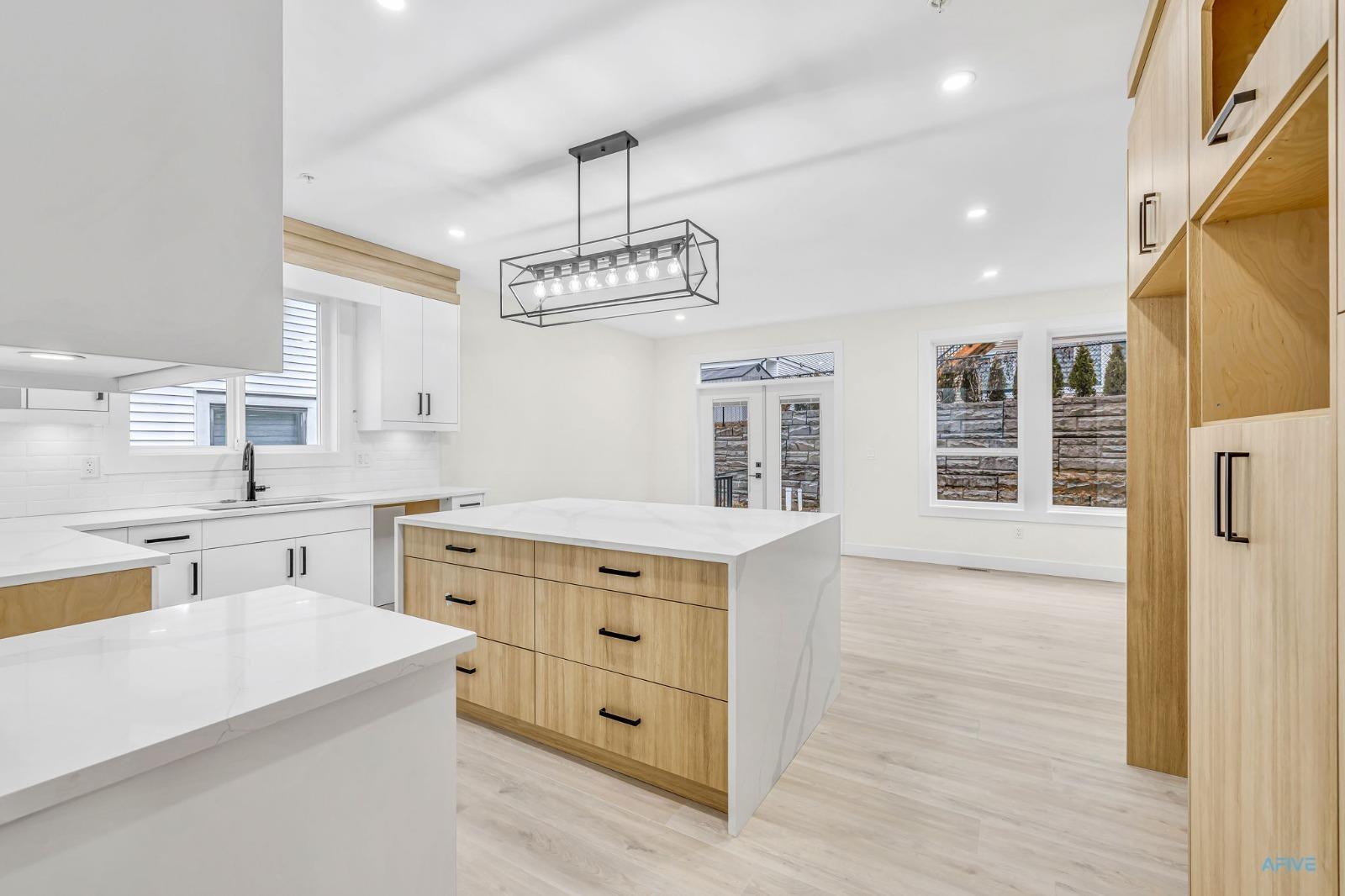 33975 Barker Court, Mission, British Columbia  V2V 6B2 - Photo 12 - R3177518