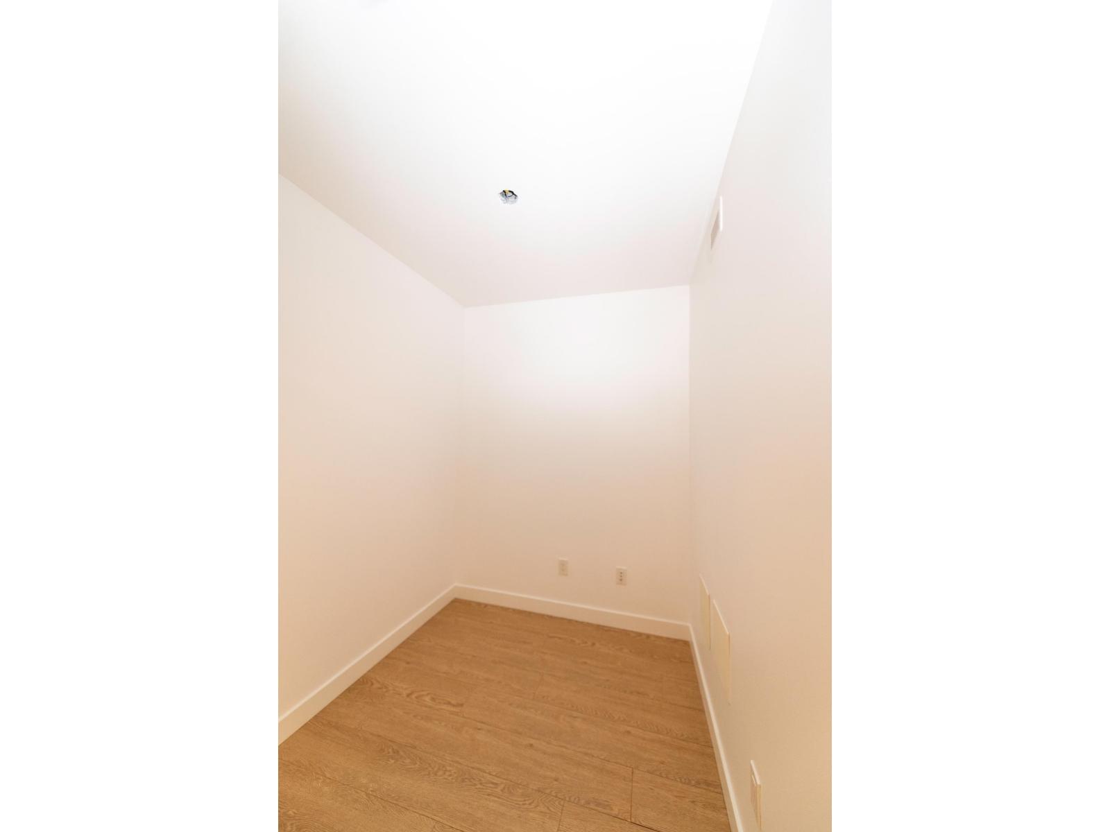 2503 13750 100 AVENUE