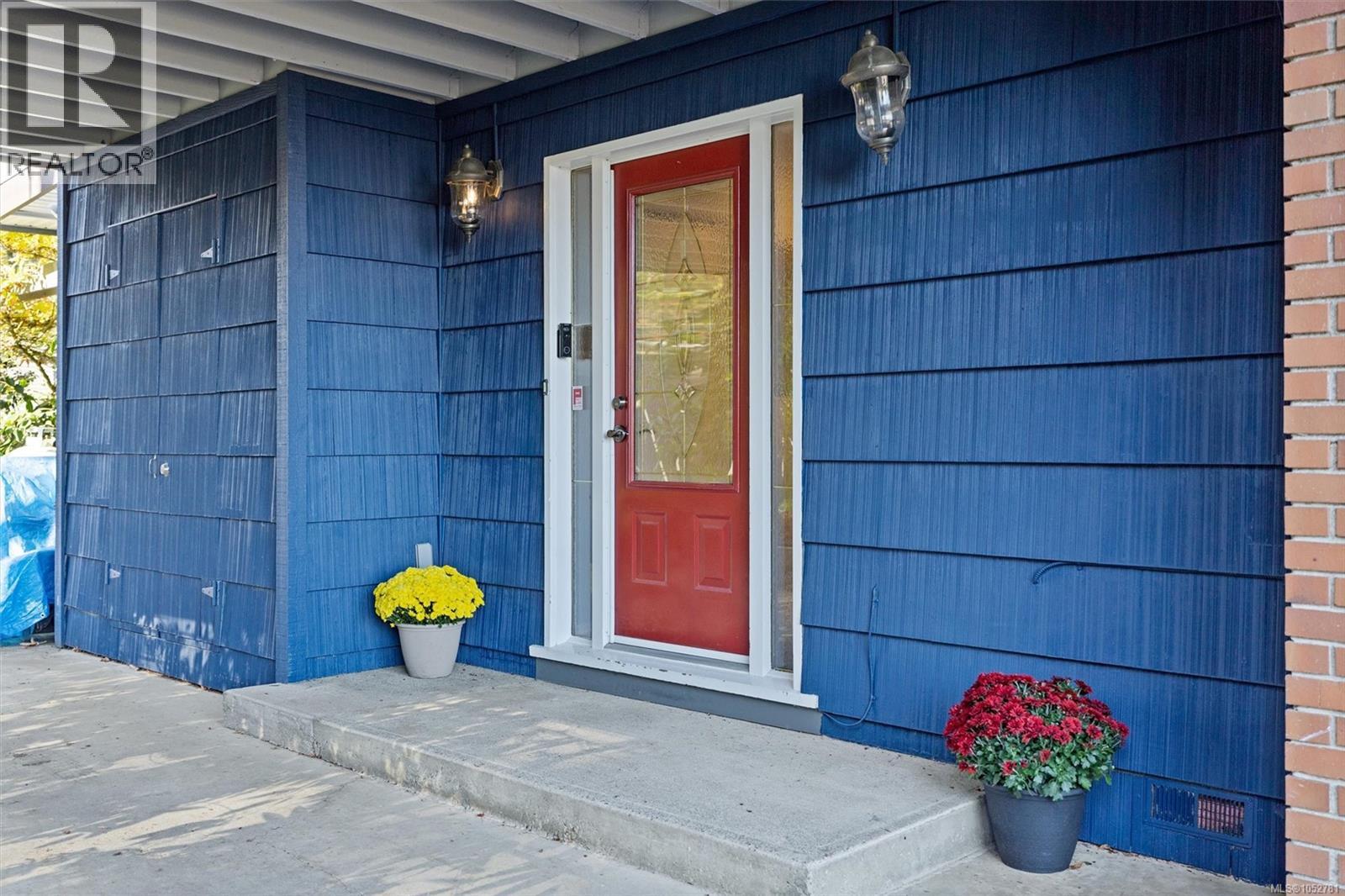 8698 East Saanich Rd, North Saanich, British Columbia V8L 1H2 - Photo 4 - 1052781