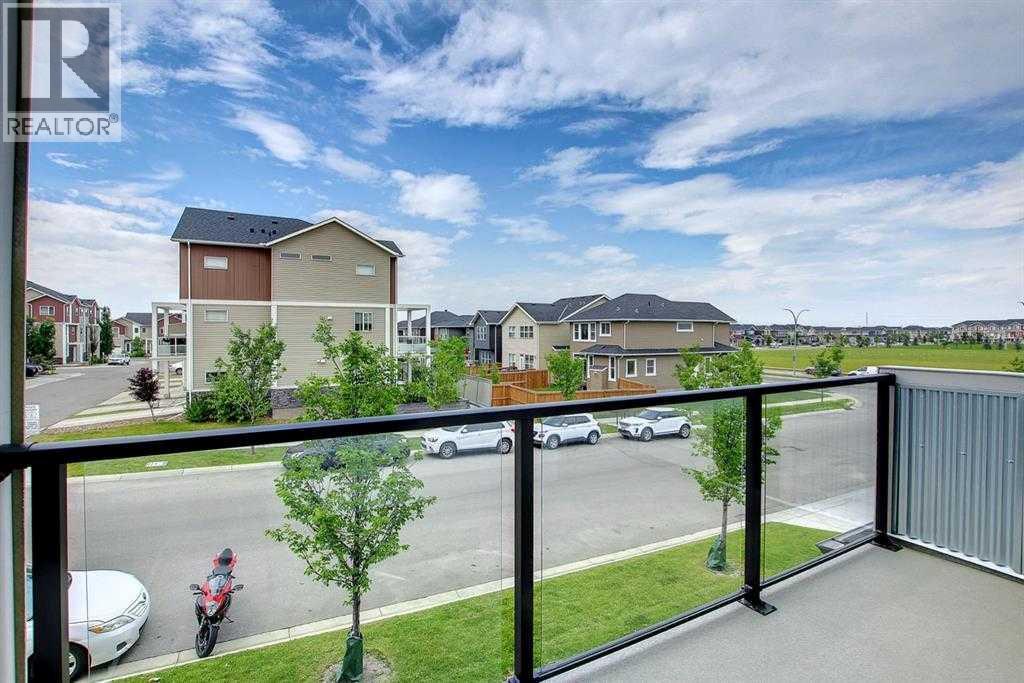 203, 245 Redstone Walk NE