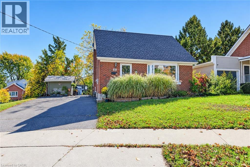 35 PLEASANT Avenue, Kitchener, Ontario