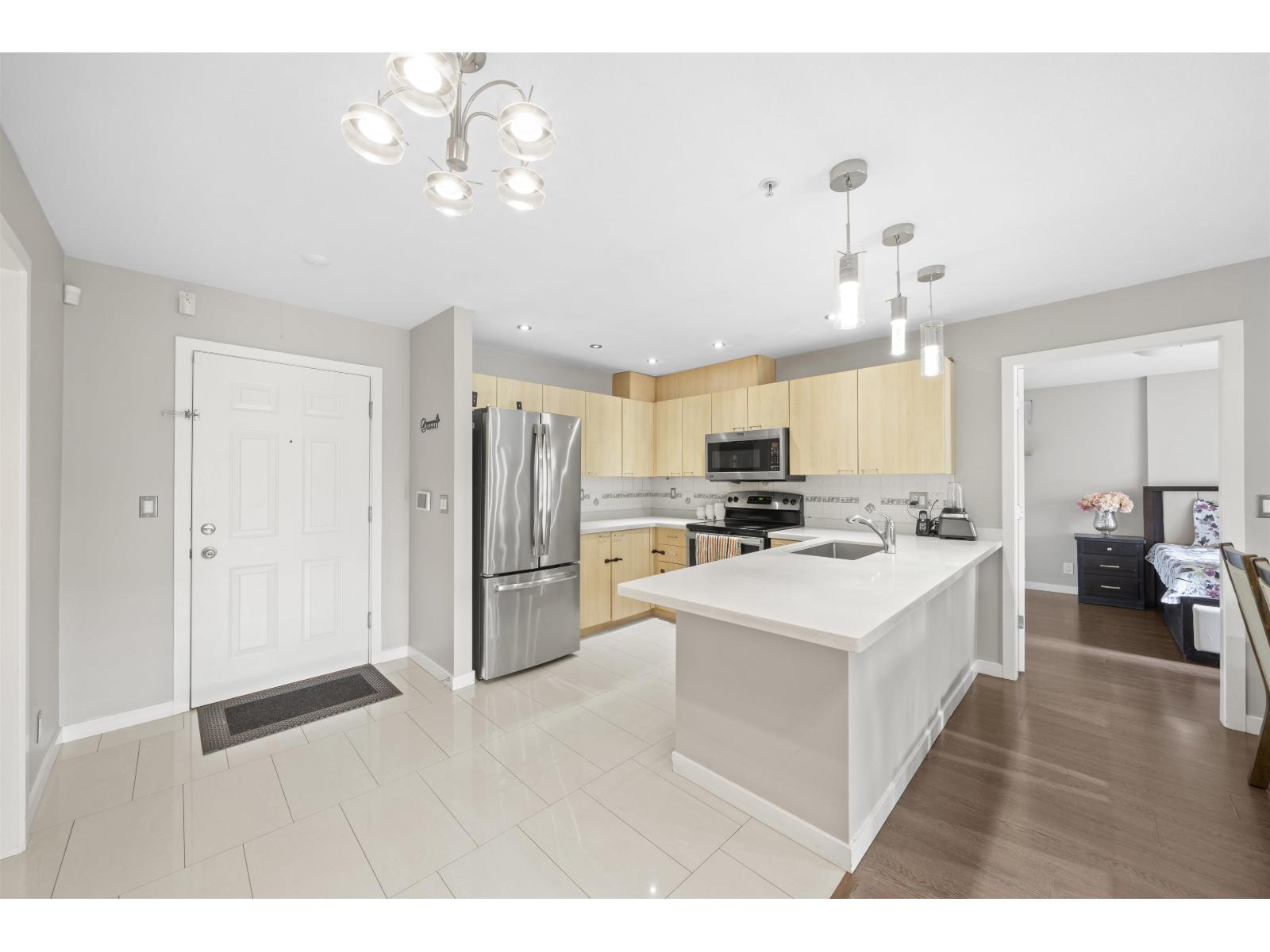 207 12083 92A AVENUE