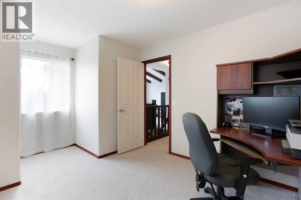 66 Cougarstone Close Sw, Calgary, Alberta  T3H 5J4 - Photo 28 - A2348223