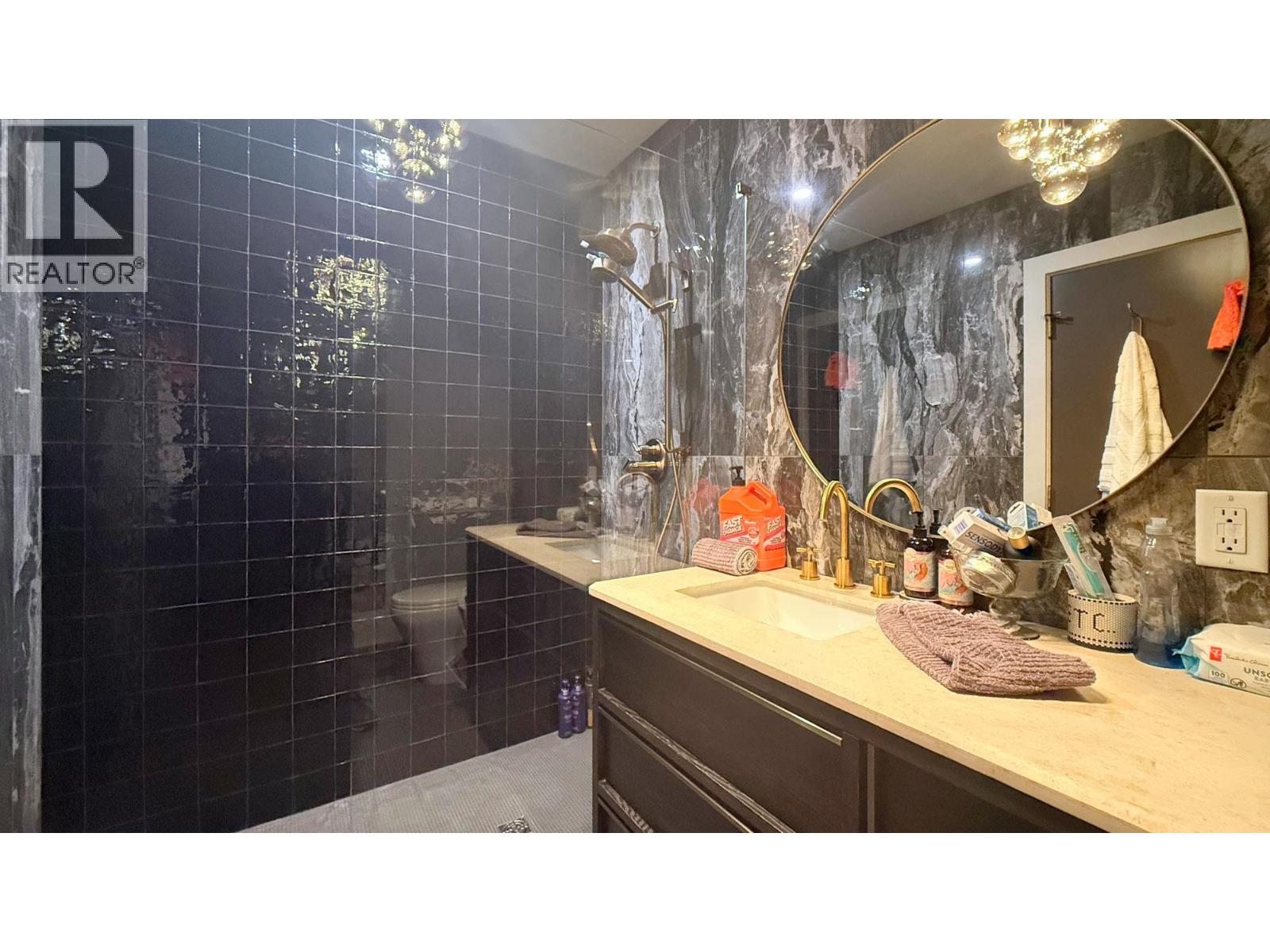 2110 Matrix Crescent Unit# 19