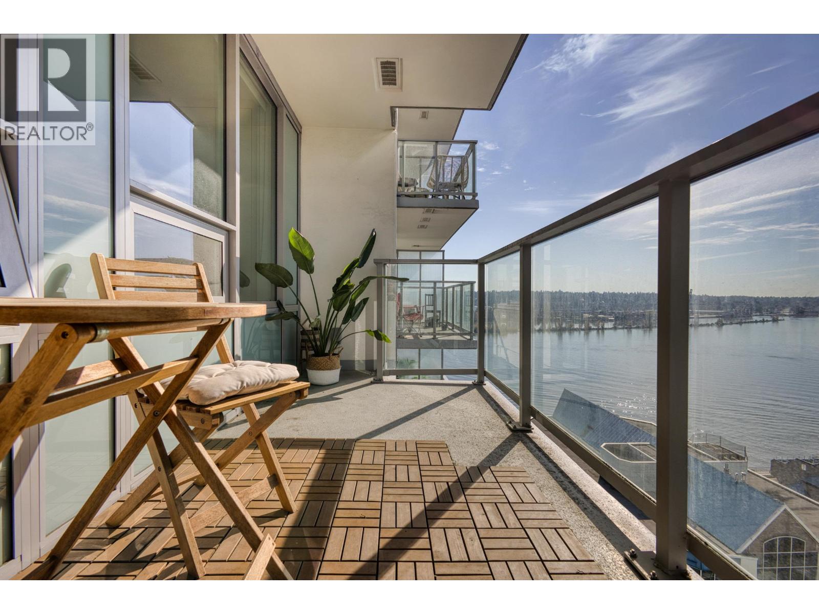1607 908 QUAYSIDE DRIVE