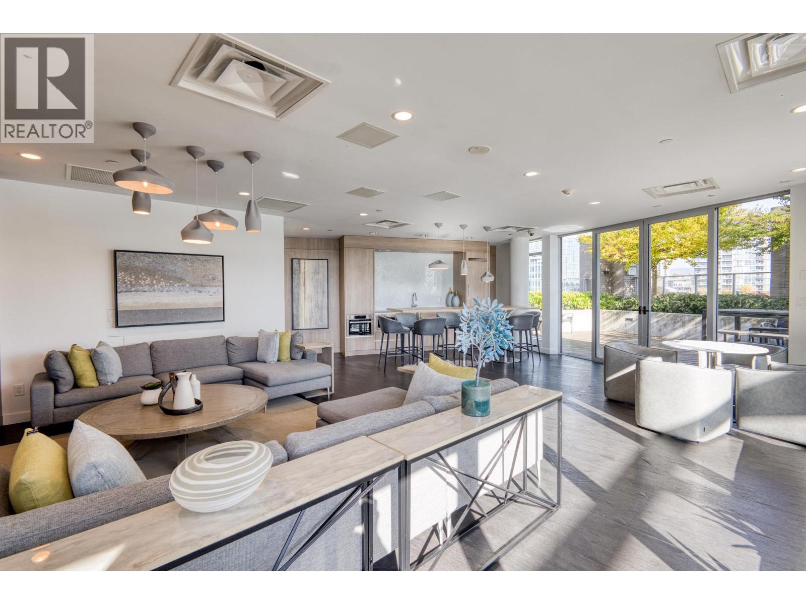 1607 908 QUAYSIDE DRIVE