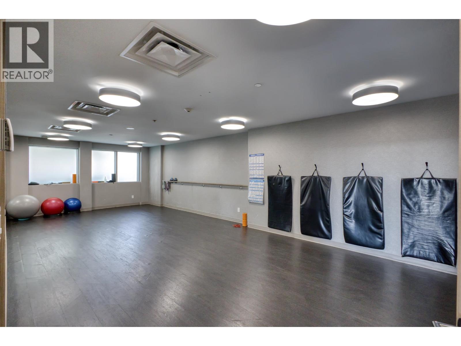 1607 908 QUAYSIDE DRIVE