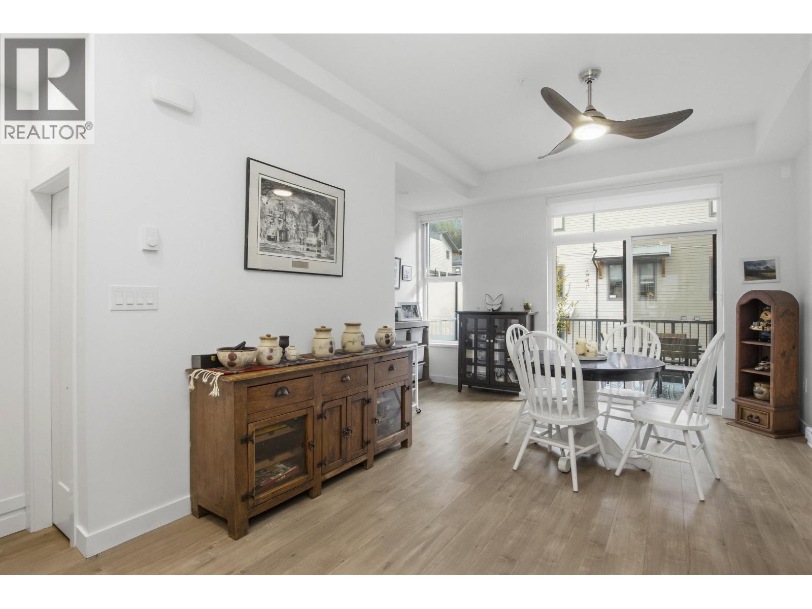 18 351 COPPER DRIVE