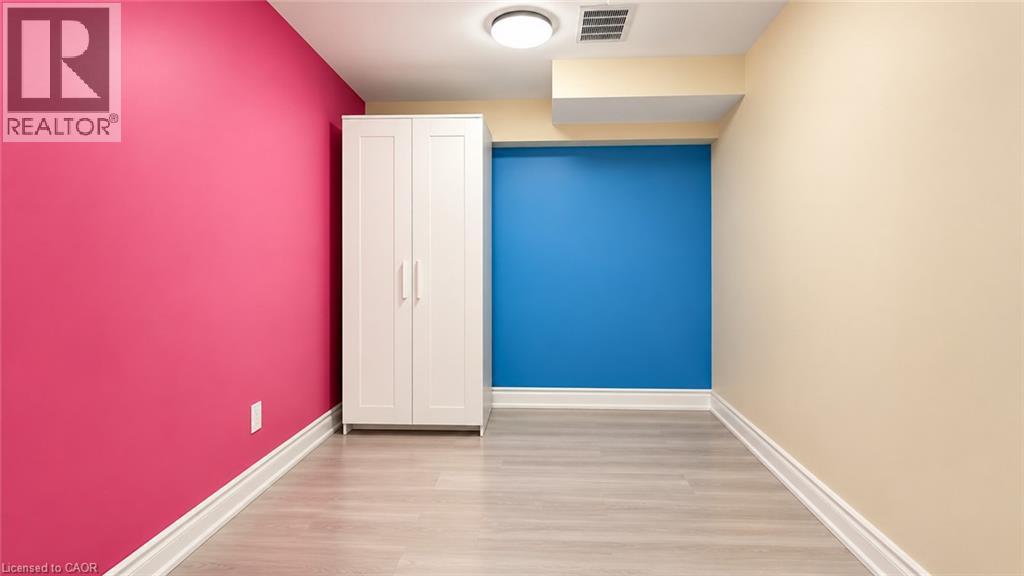 3425 Laddie Crescent Unit# Lower, Mississauga, Ontario  L4T 1N2 - Photo 13 - 40867564