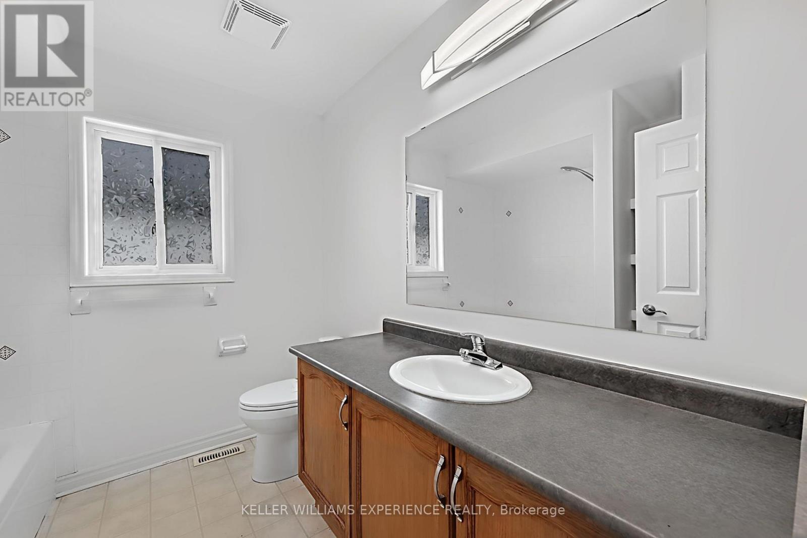 177 Professor Day Drive, Bradford West Gwillimbury, Ontario  L3Z 2Z1 - Photo 39 - N14105456