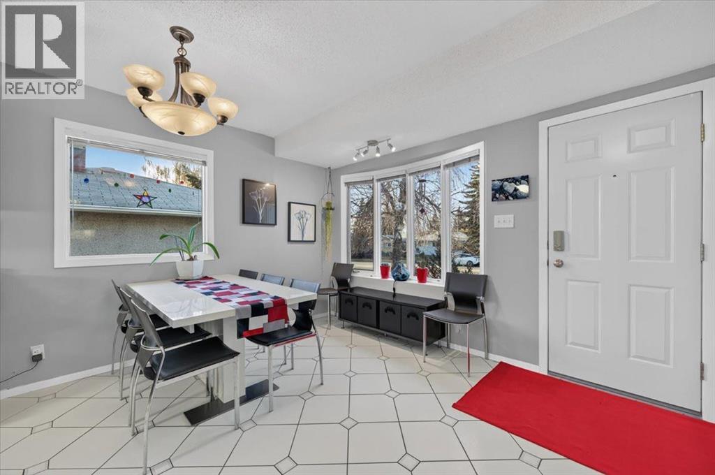1184 Northmount Drive Nw, Calgary, Alberta  T2L 0C7 - Photo 12 - A2354406