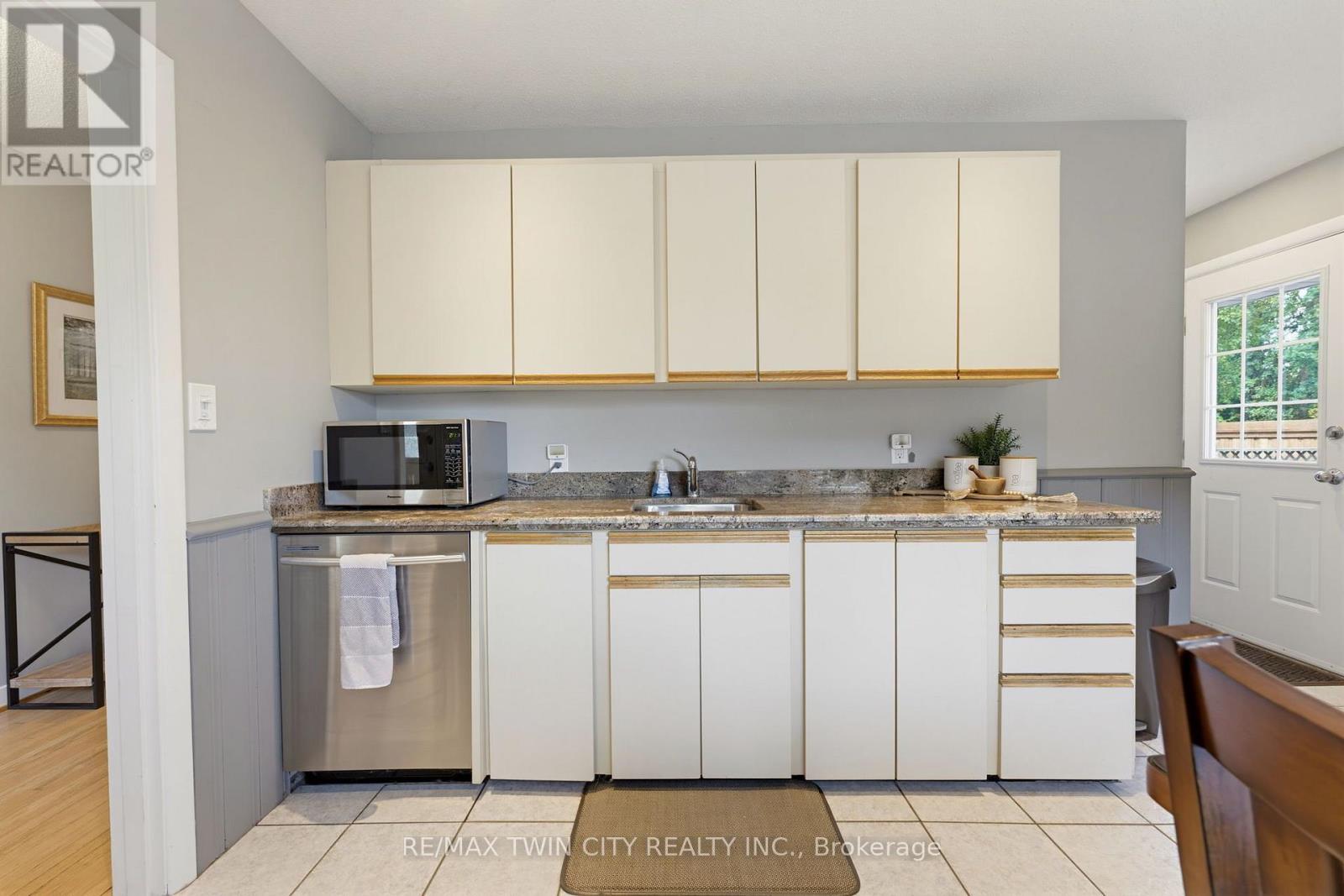 38 Varadi Avenue, Brantford, Ontario  N3R 3N3 - Photo 10 - X14113298