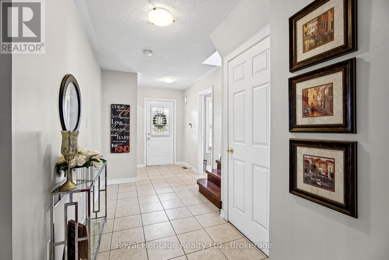 65 Cranborne Crescent, Whitby, Ontario  L1M 2M1 - Photo 2 - E14112526