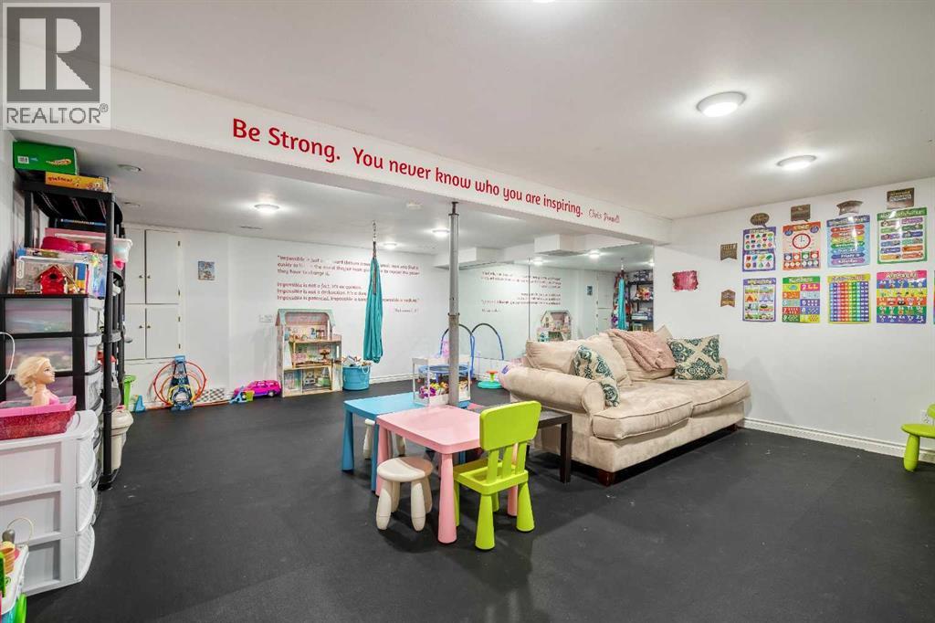 71 Strathclair Rise Sw, Calgary, Alberta  T3H 1G3 - Photo 32 - A2353953