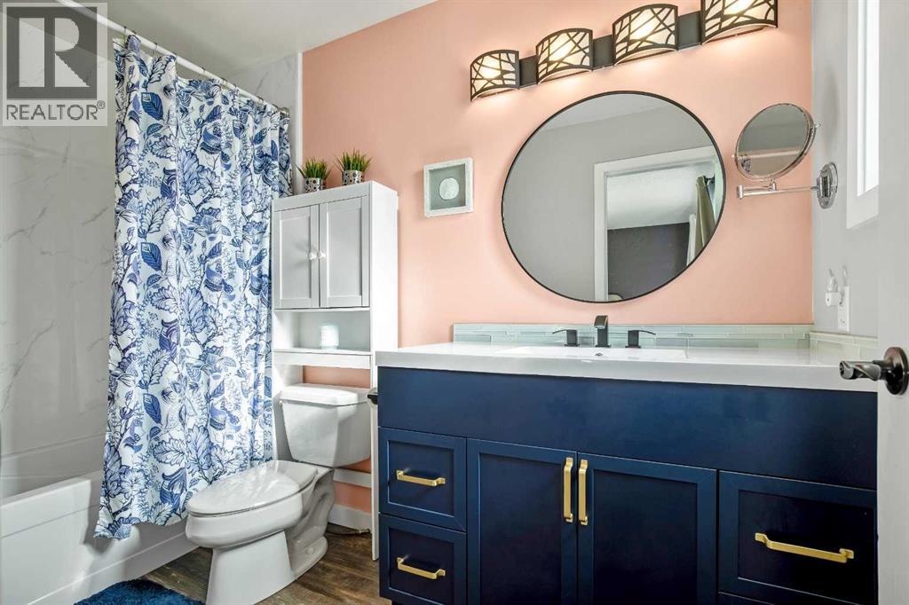 71 Strathclair Rise Sw, Calgary, Alberta  T3H 1G3 - Photo 15 - A2353953