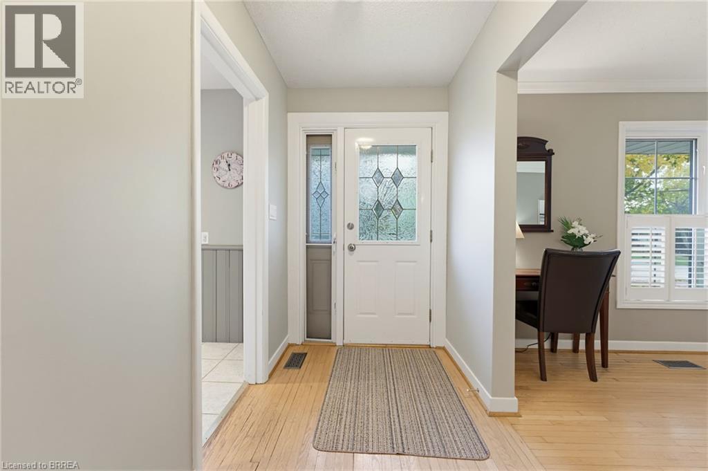 38 Varadi Avenue, Brantford, Ontario  N3R 3N3 - Photo 4 - 40873434