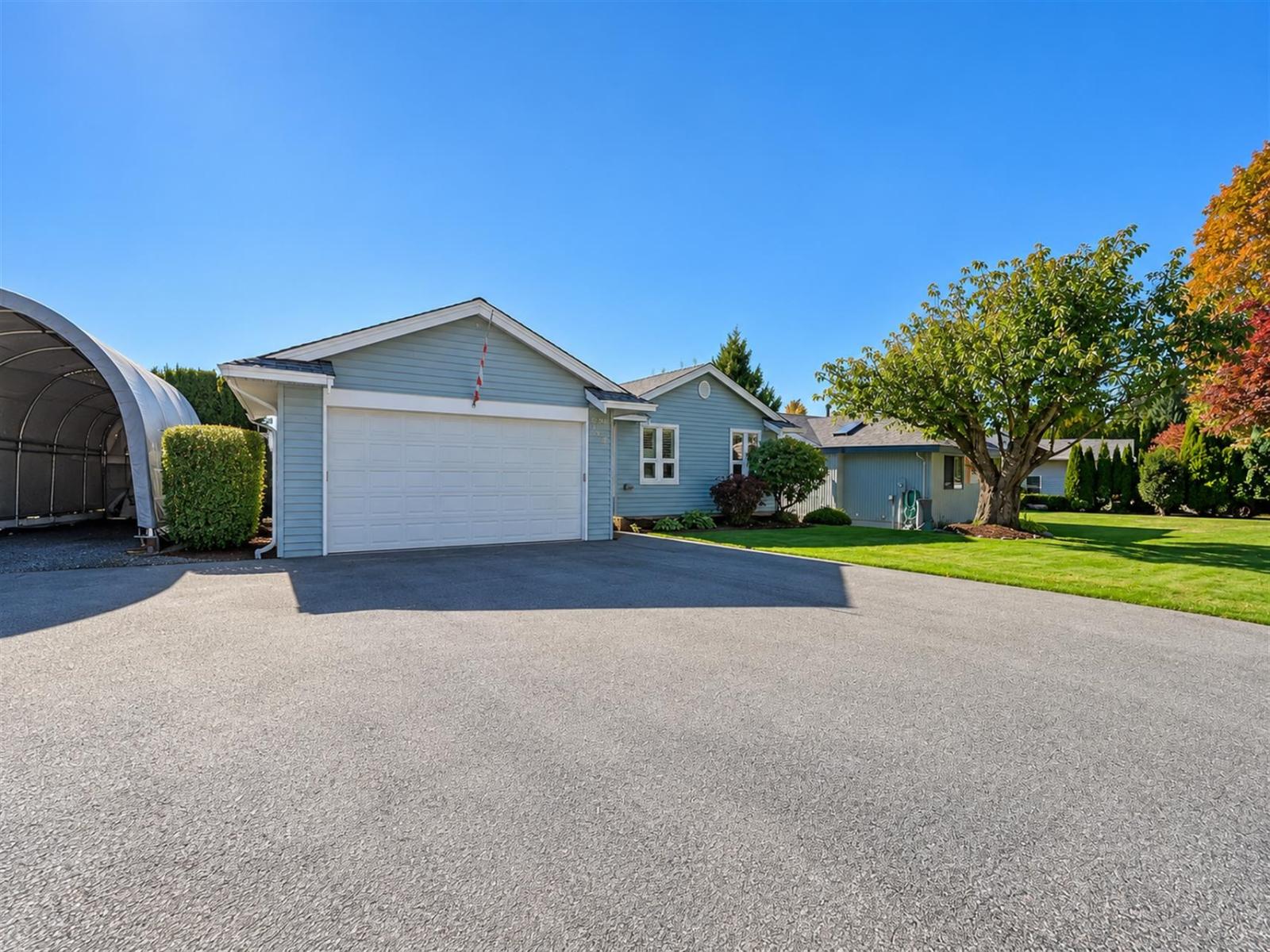 33522 Blueberry Drive, Mission, British Columbia  V2V 6E7 - Photo 2 - R3177533