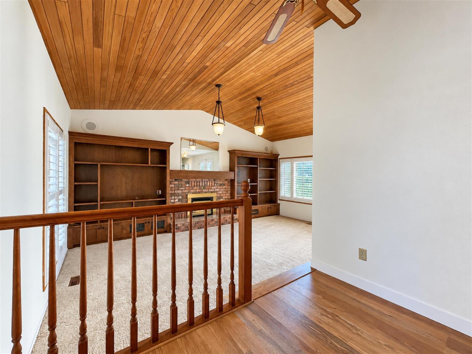 33522 Blueberry Drive, Mission, British Columbia  V2V 6E7 - Photo 5 - R3177533