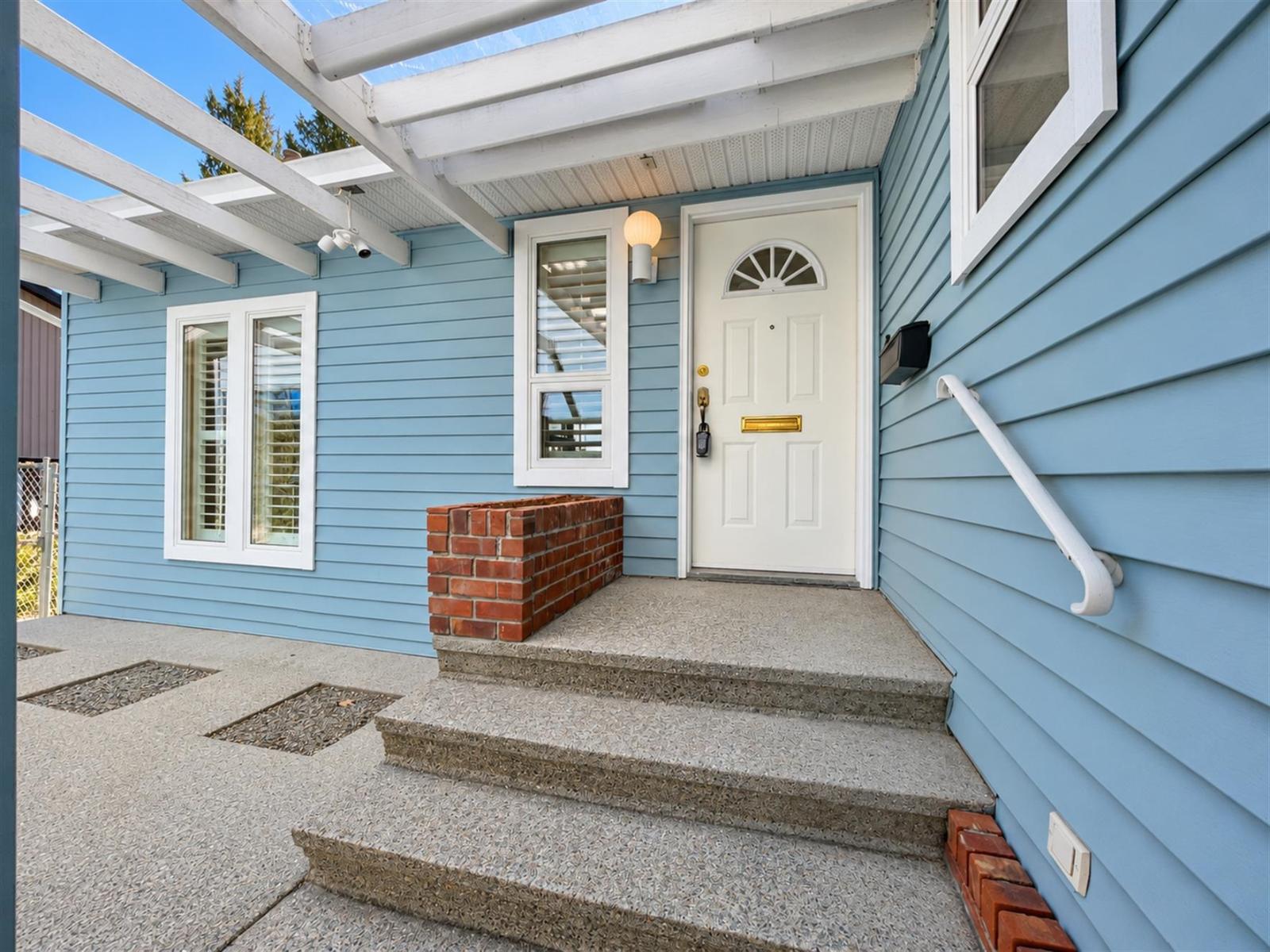 33522 Blueberry Drive, Mission, British Columbia  V2V 6E7 - Photo 4 - R3177533