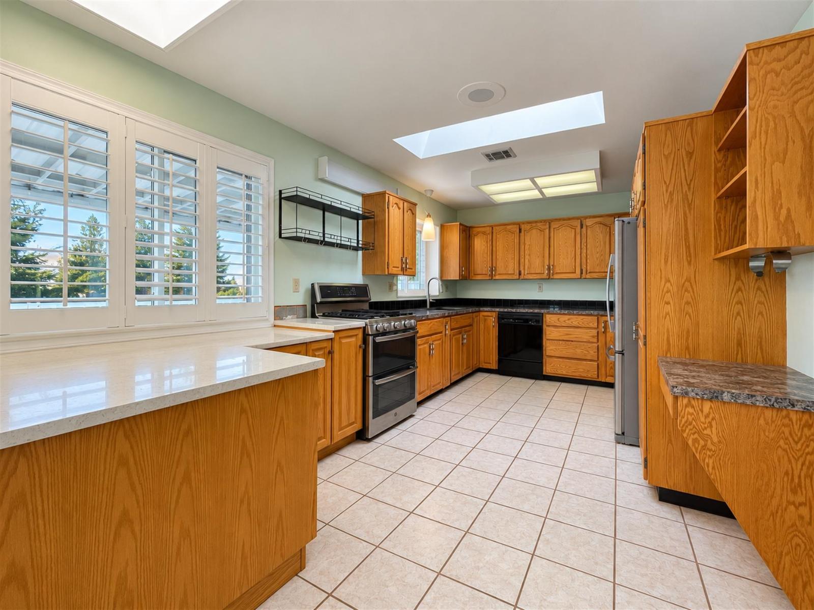 33522 Blueberry Drive, Mission, British Columbia  V2V 6E7 - Photo 11 - R3177533