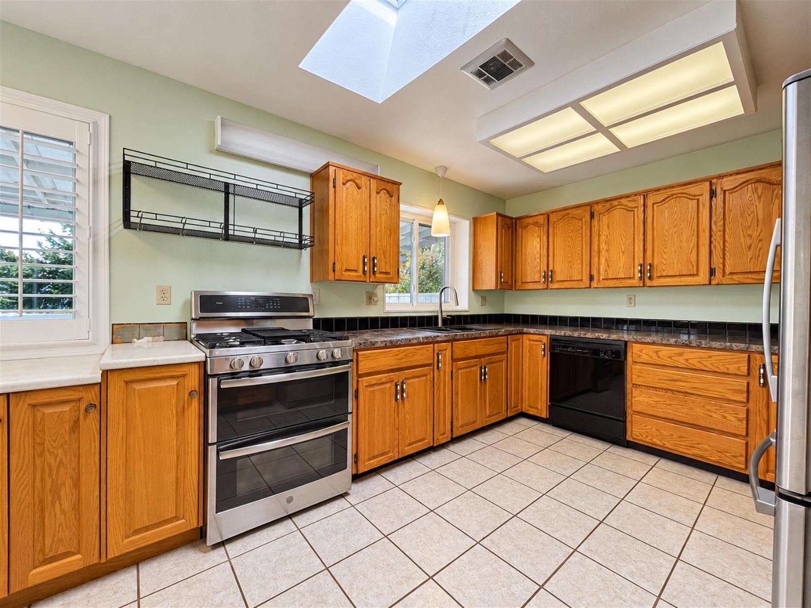 33522 Blueberry Drive, Mission, British Columbia  V2V 6E7 - Photo 12 - R3177533