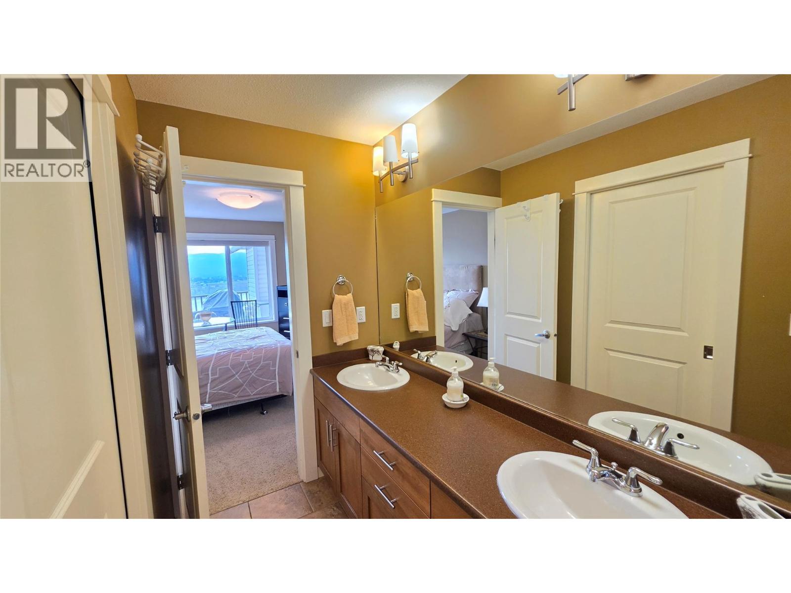 14 900 Stagecoach Drive