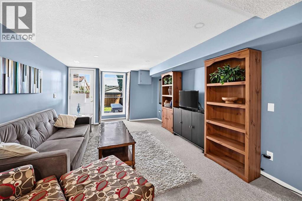 155 Strathcona Close Sw, Calgary, Alberta  T3H 1L2 - Photo 25 - A2349775