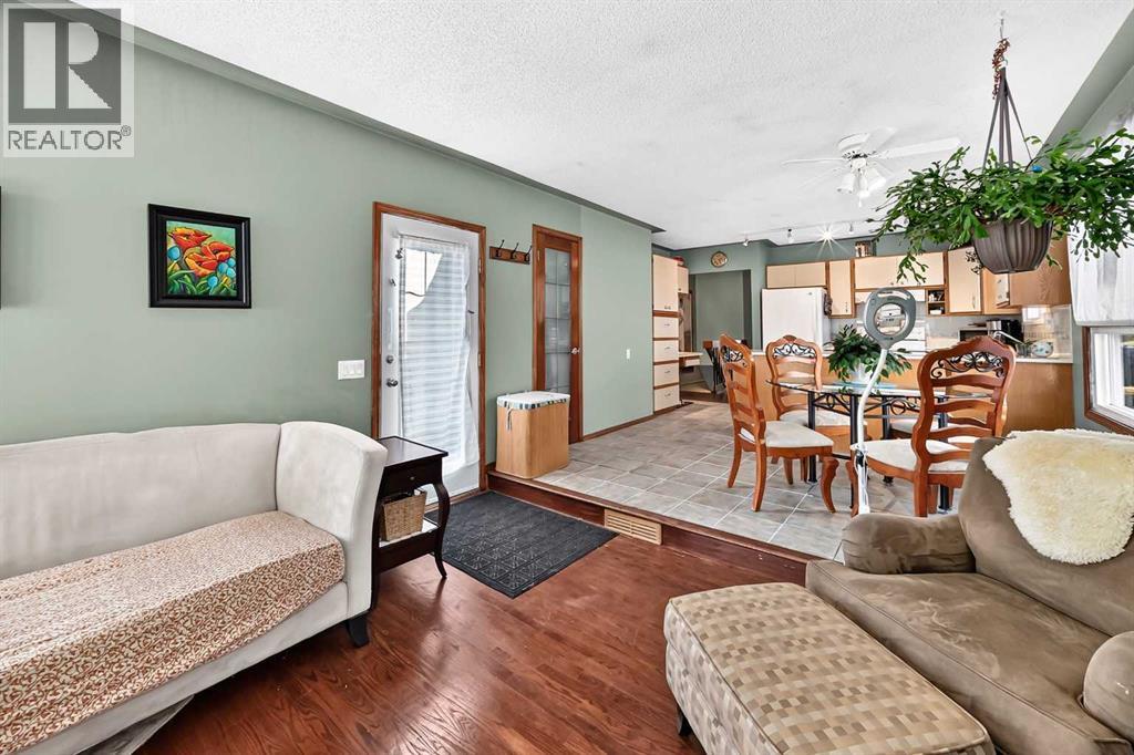 155 Strathcona Close Sw, Calgary, Alberta  T3H 1L2 - Photo 7 - A2349775
