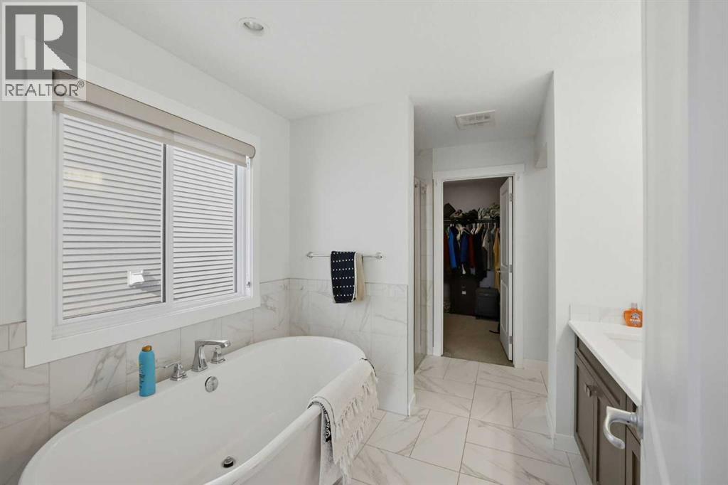 57 Sage Bluff Boulevard Nw, Calgary, Alberta  T3R 0X4 - Photo 28 - A2350905