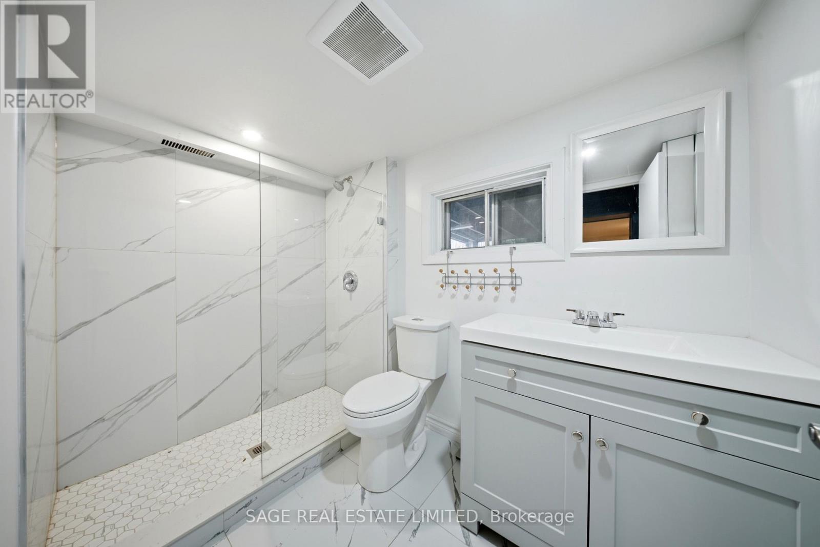 376 Shaw Street, Toronto, Ontario  M6J 2X3 - Photo 15 - C14113356