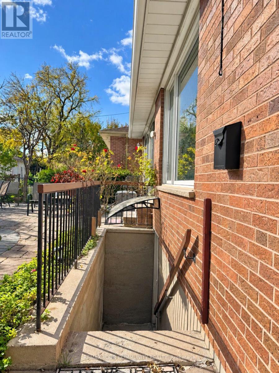 BSMNT - 85 PATRICIA AVENUE, toronto (newtonbrook west), Ontario