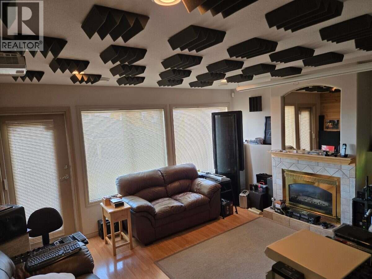 997 Skeena Drive N, Kelowna, British Columbia  V1V 2K7 - Photo 26 - 10404465