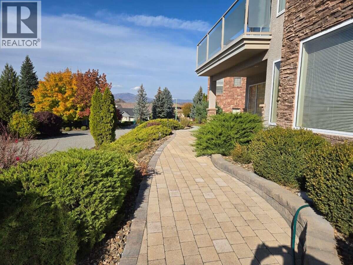 997 Skeena Drive N, Kelowna, British Columbia  V1V 2K7 - Photo 4 - 10404465